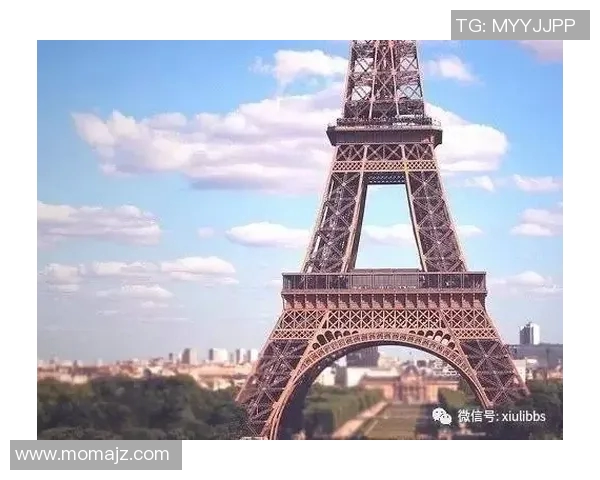 足球巨星的隐秘缺陷与成长之路 揭示他们的不完美与奋斗历程